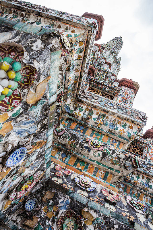 中国瓷器在Wat Arun，曼谷，泰国